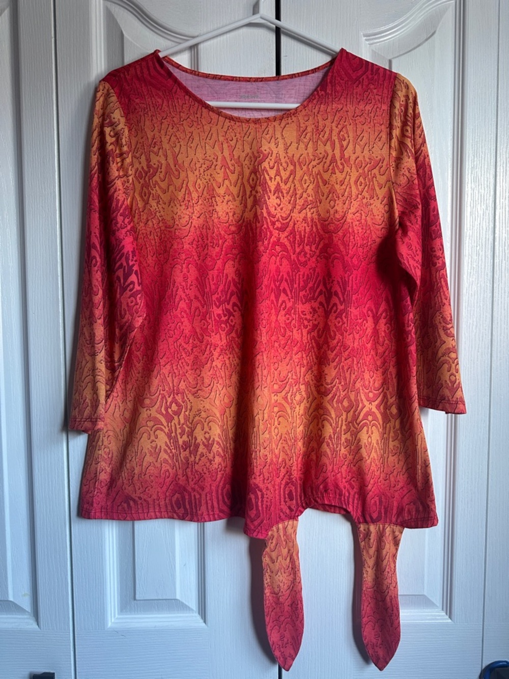 Alia Printed Ombre 3/4 Sleeve Tie-Hem Top Size M